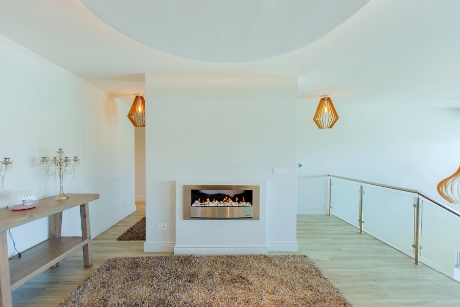 6 Bedroom Property for Sale in Myburgh Park Western Cape